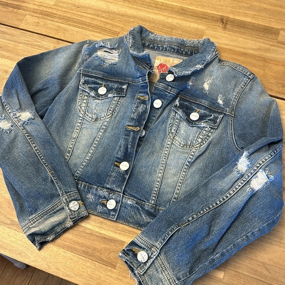 SLINK ⭐️Love Your Body jean jacket - Picture 2 of 5